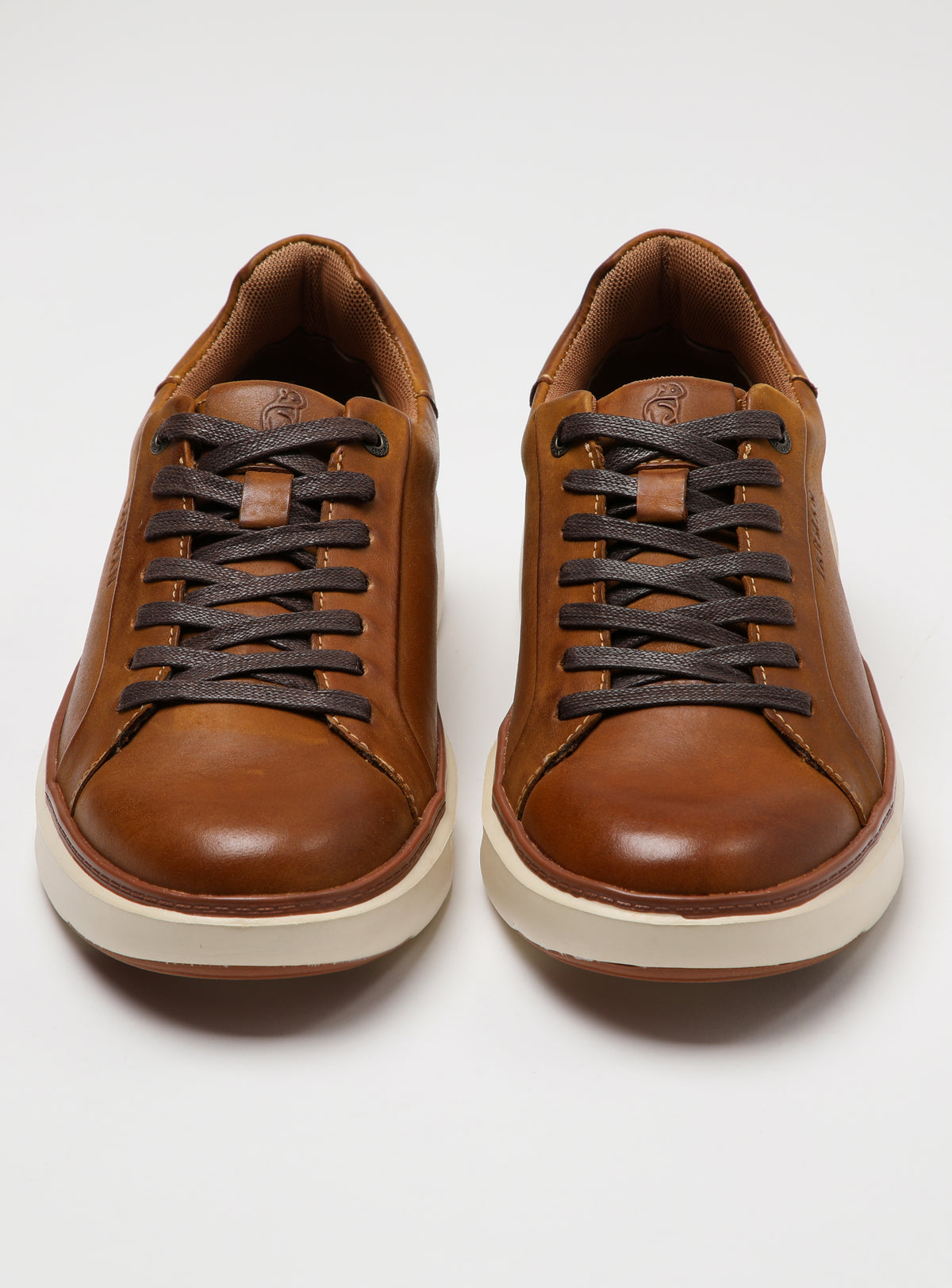 Zapatilla Obi de cuero Color Café