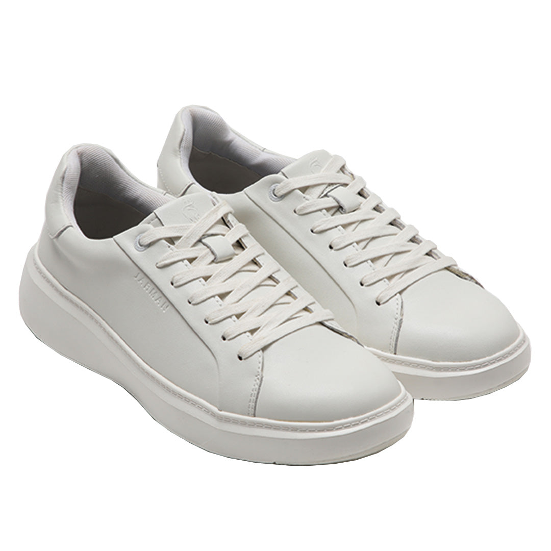 Zapatilla color blanco de cuero para hombre vista ambos zapatos