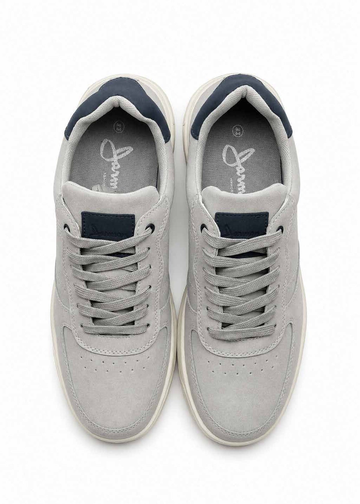 Zapatilla Kirk color gris