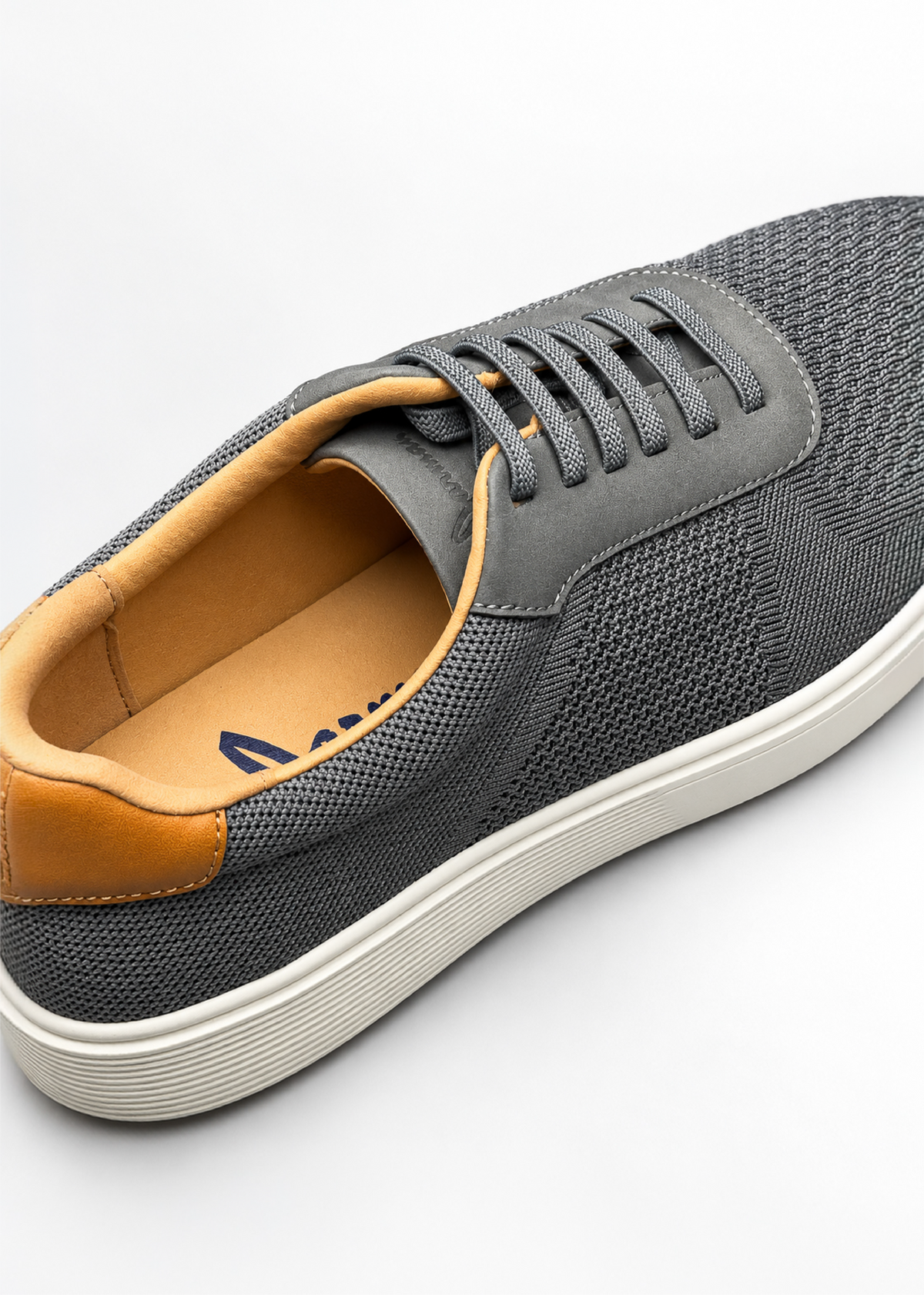 Zapatilla Leland color gris
