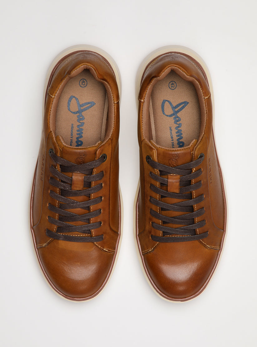 Zapatilla Obi de cuero Color Café – Jarman