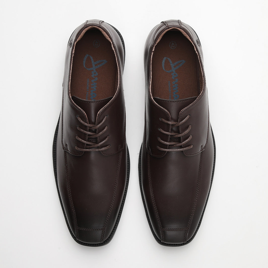 Zapato de cuero Ebra color café oscuro