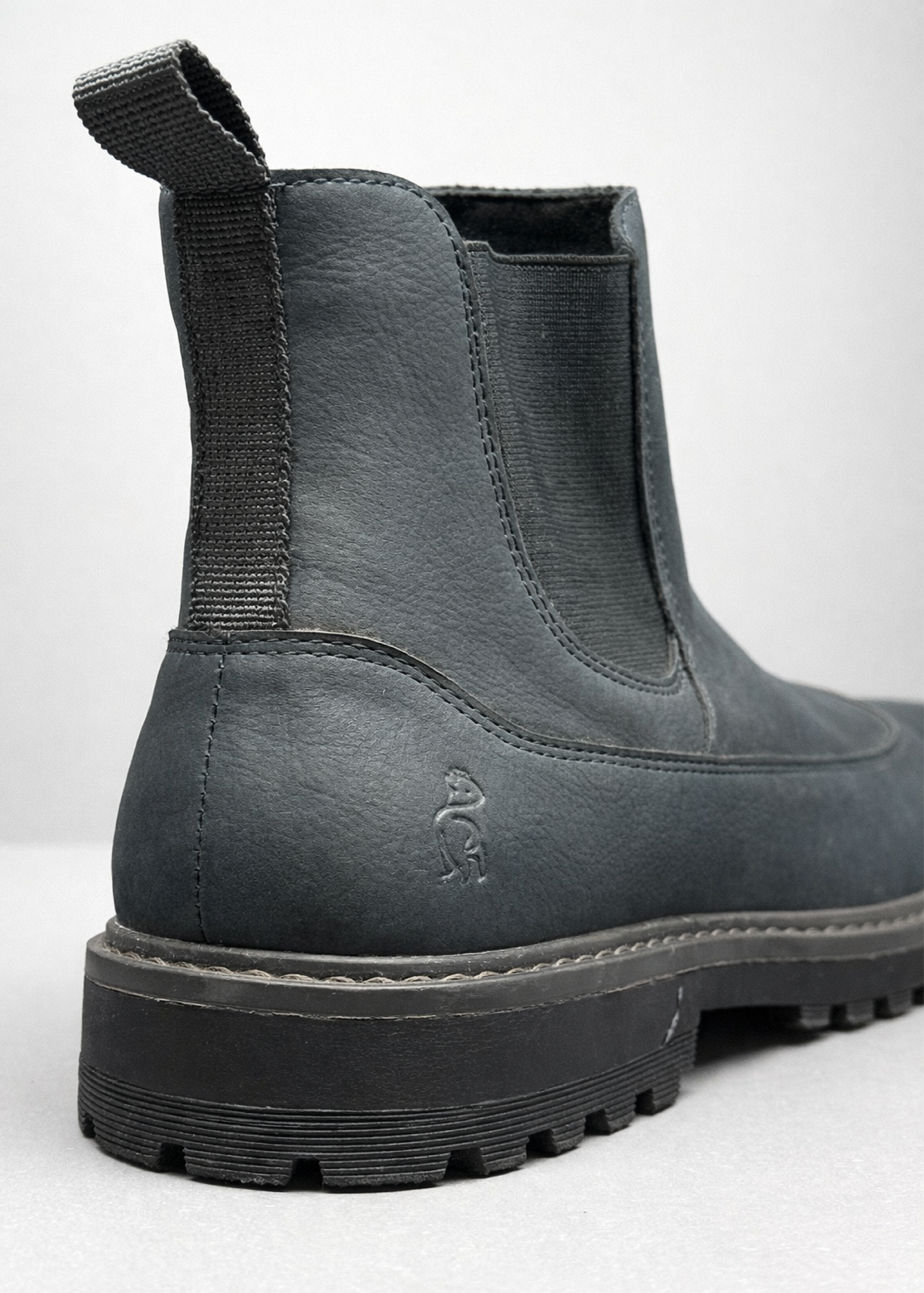 Botín Chelsea Keaton color azul marino