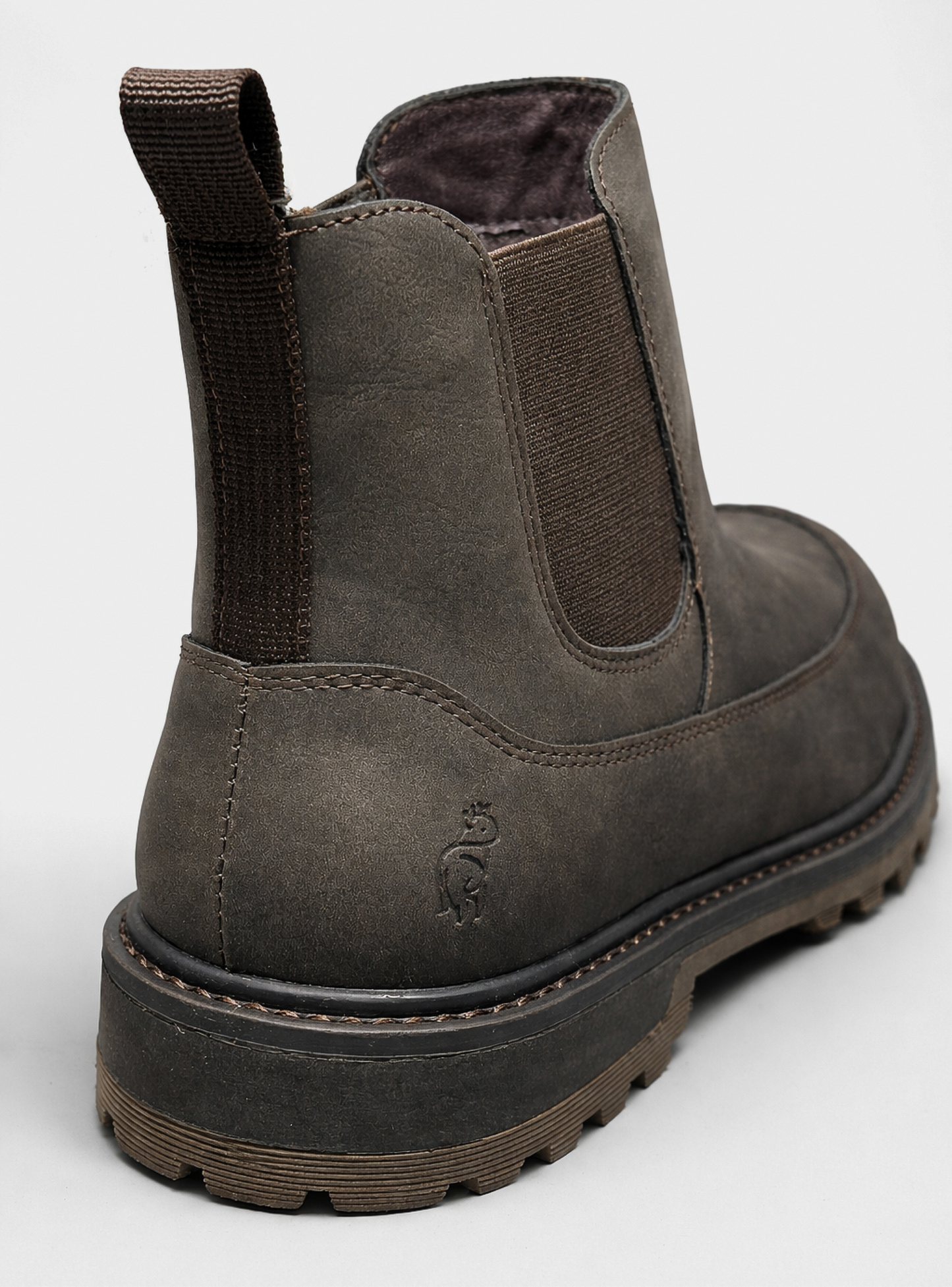 Botín Chelsea Keaton color chocolate