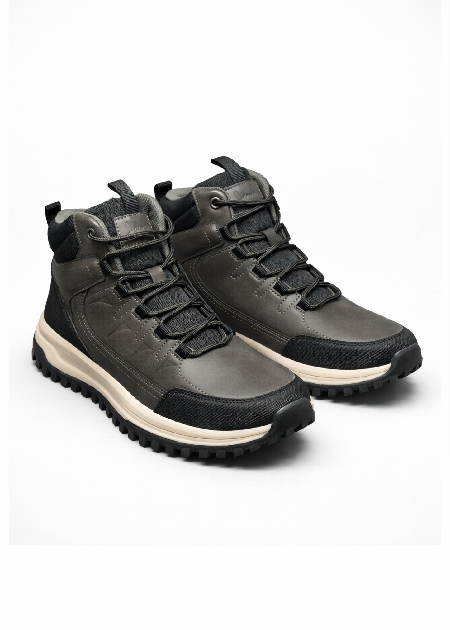 Botín Outdoor Briggs color gris