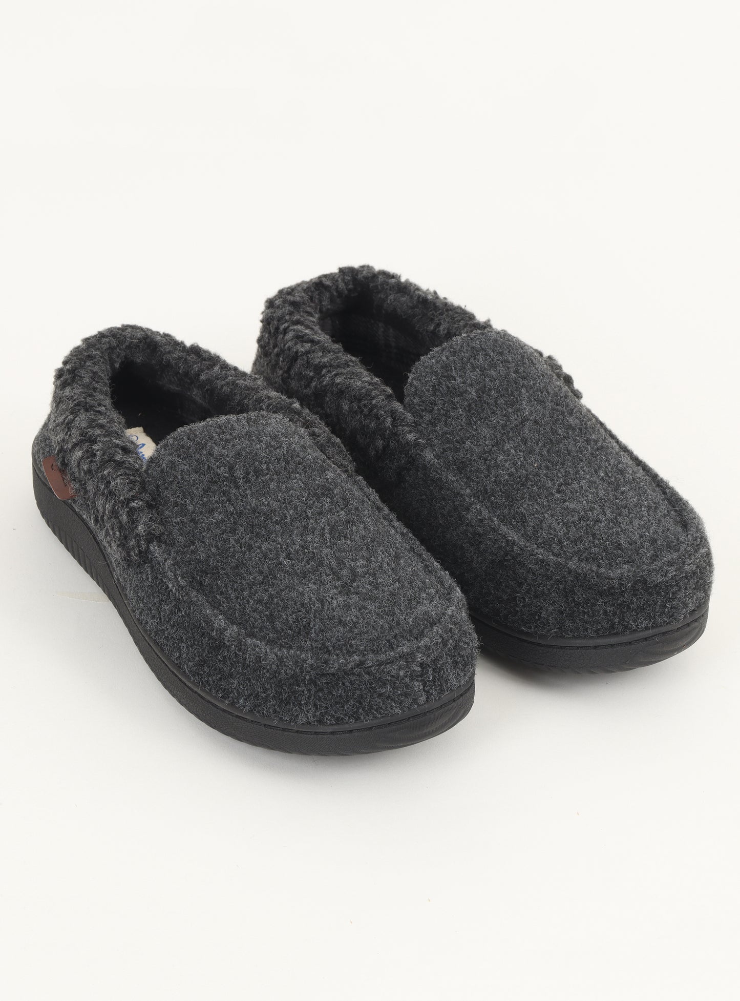Pantufla Aspen color gris oscuro