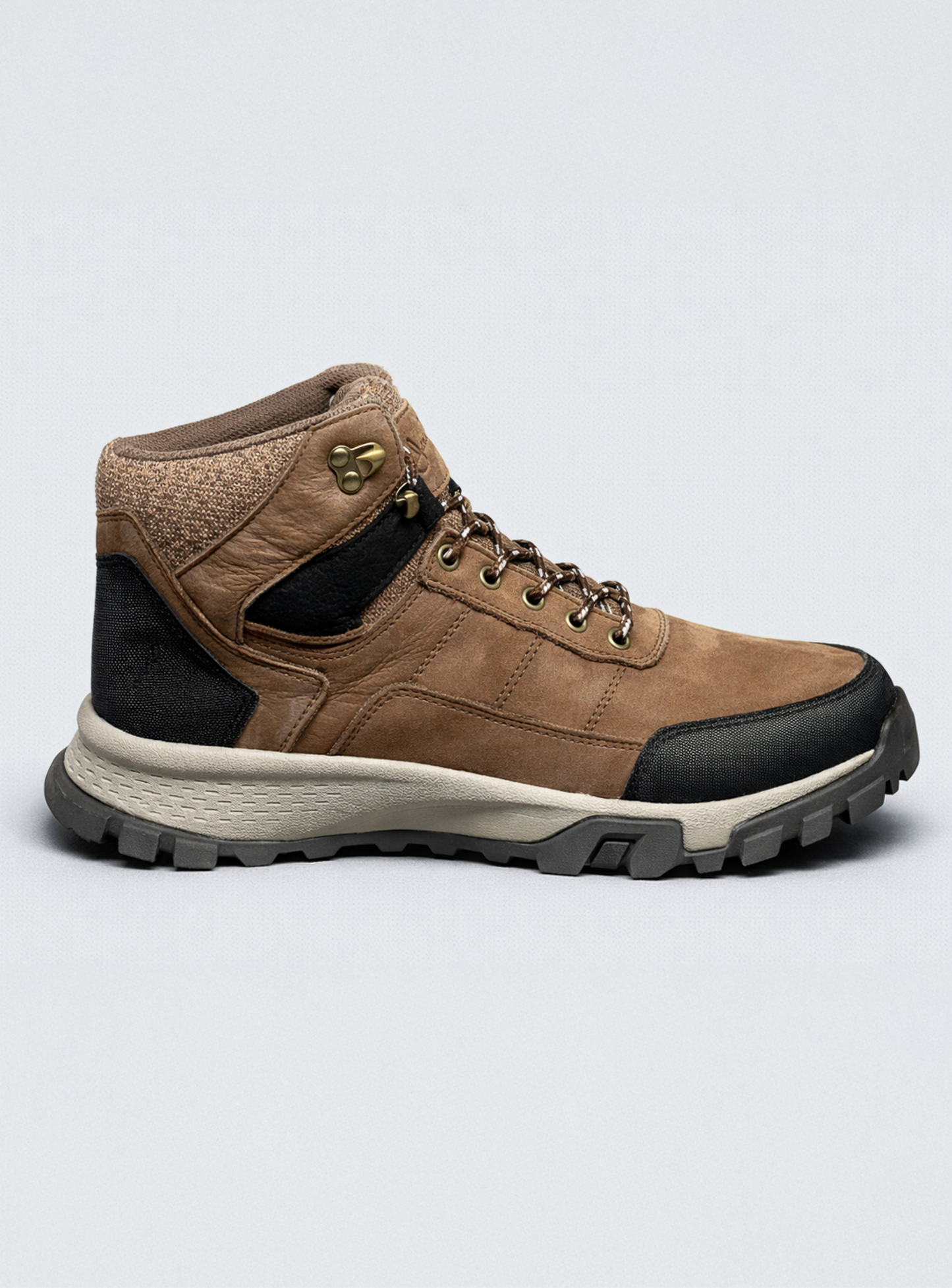 Botin Outdoor Grayson de cuero color café