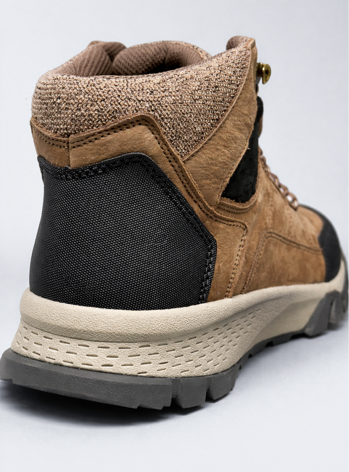 Botin Outdoor Grayson de cuero color café
