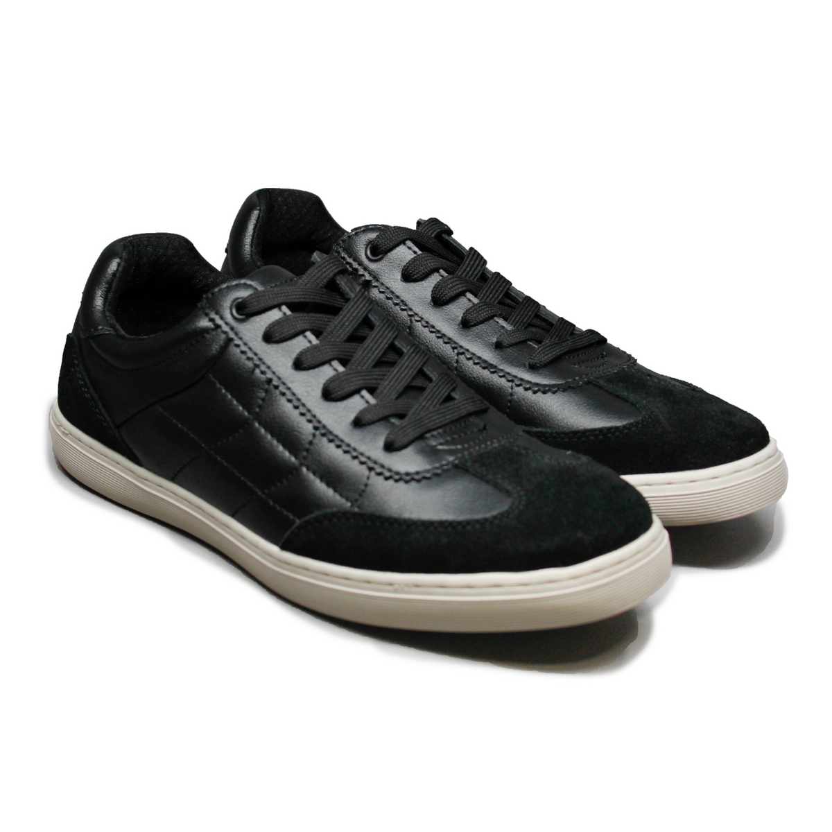 Zapatilla de cuero Ganges color negro